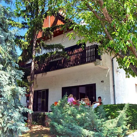 Casa vacanze Holiday Home Pinus 1
